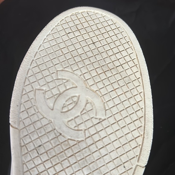 CHANEL Black and White Sneakers - Picture 14 of 16